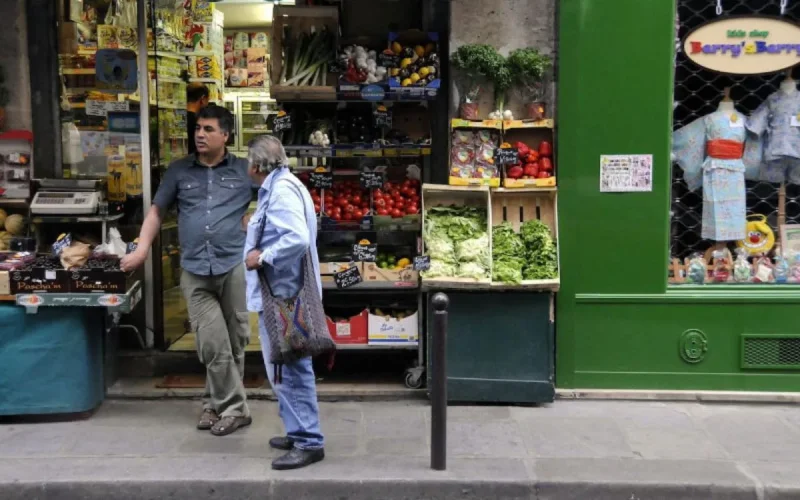 « L'arabe du coin » : regard sur les épiciers arabes en France