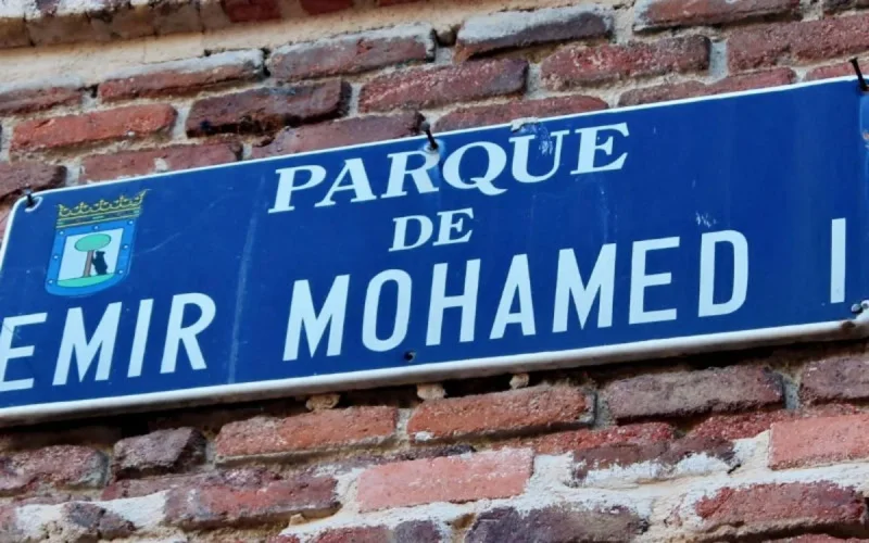 Panneaux, écoles, rap : l'arabe regagne du terrain en Espagne