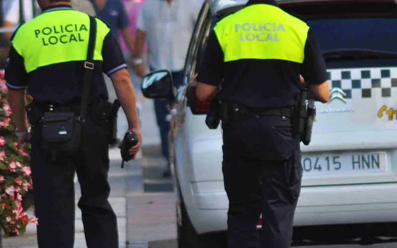 Un Marocain a tenté d'égorger sa petite amie à Sebta