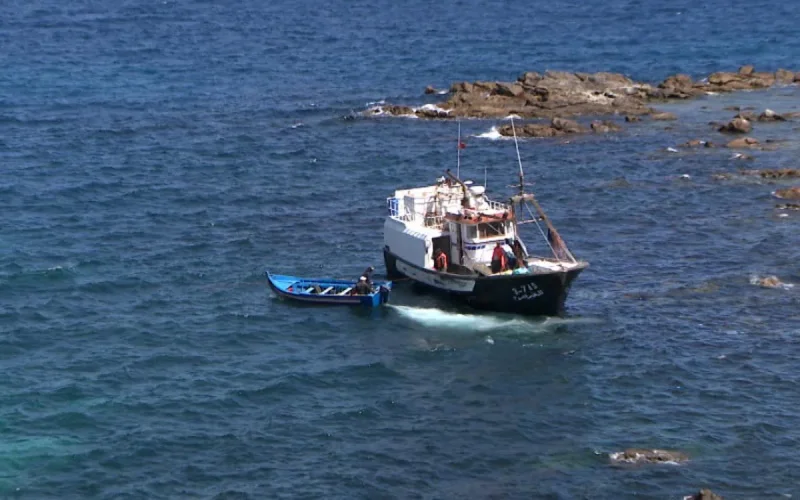 La Garde civile intercepte des bateaux de pêche marocains à Sebta