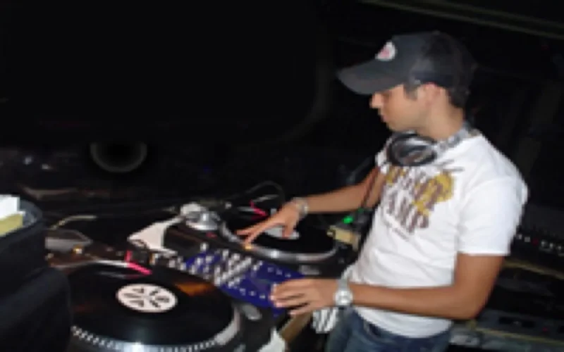 Maroc : Disc jokeys, les rois des pistes