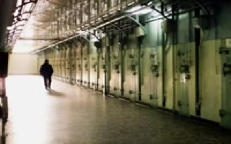 60.000 détenus pour 25.000 places dans les prisons