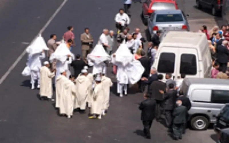 Ces mariages qui nous tirent par les oreilles…