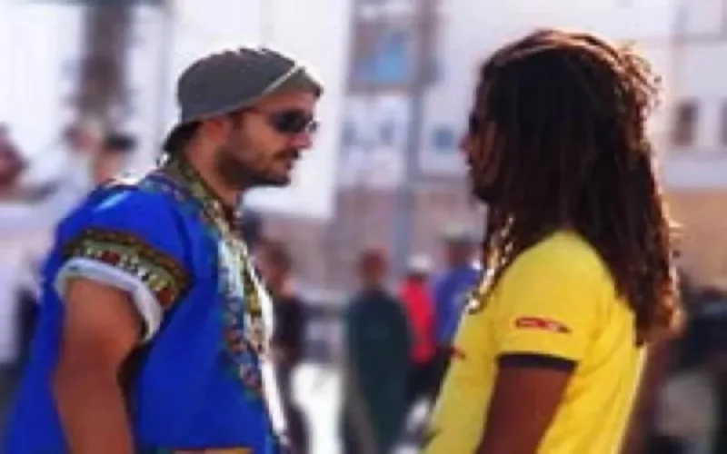 Rabat se prend un baffle