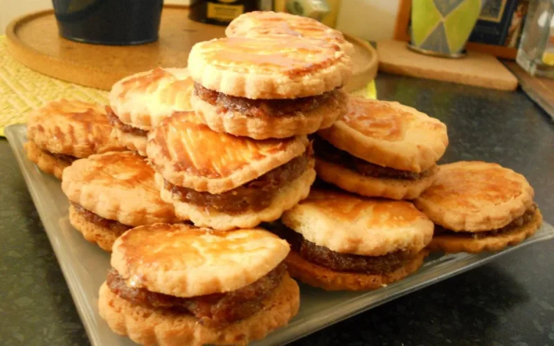 Gâteaux aux dattes et à la cannelle