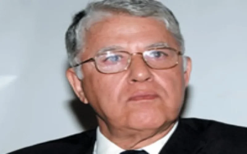 Le gouvernement « re-arabise » l'Administration