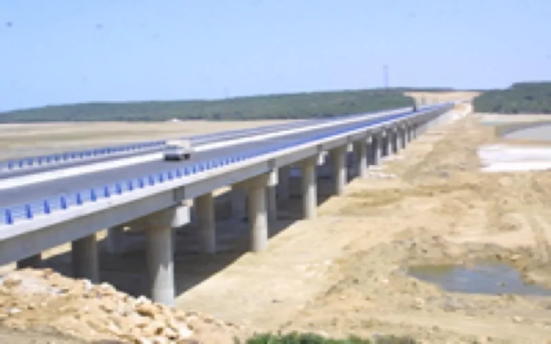 Karim Ghellab défend ses chantiers