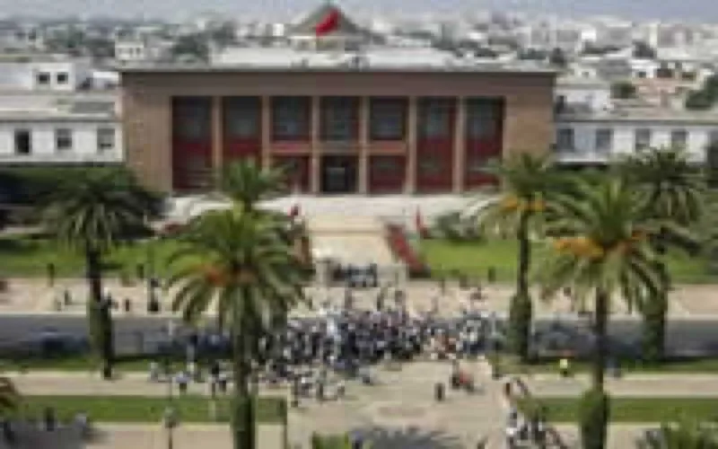 La société bouge, le régime pas encore