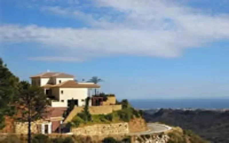 La Perla, promoteur immobilier, investit au Maroc