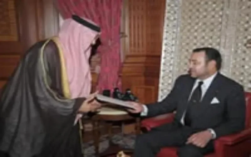 Don émirati de 300 millions de dollars pour la facture pétrolière