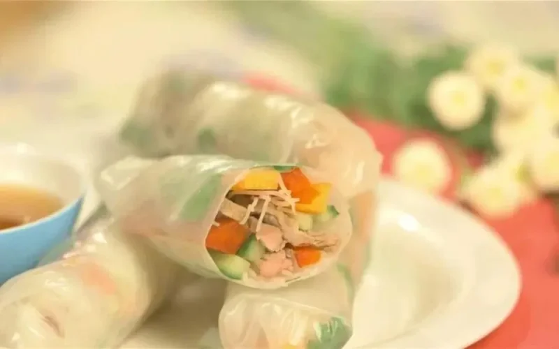 Rouleaux à la mangue et au poulet 