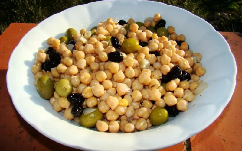 Salade de pois chiches aux olives 