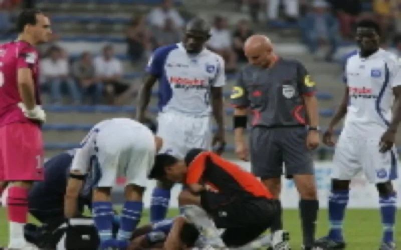 Football : Kamel Chafni indisponible deux mois