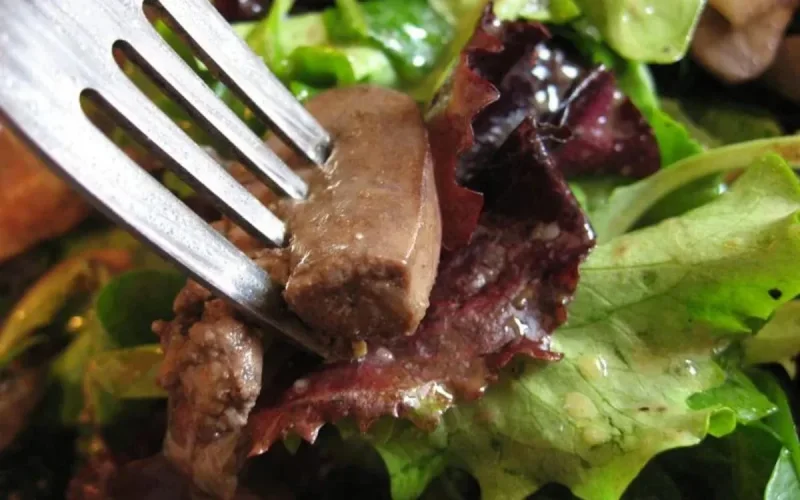 Salades aux foies de volaille 