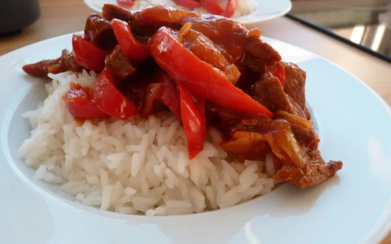 Bœuf aux poivrons