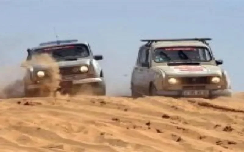 Un millier de 4L sur les routes marocaines pour un rallye humanitaire
