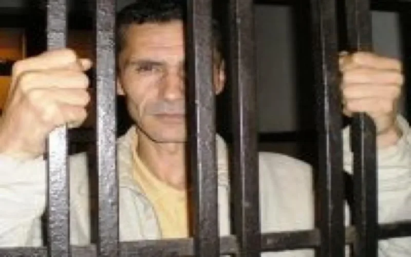 Six mois de prison pour le blogueur Hassan Barhoum