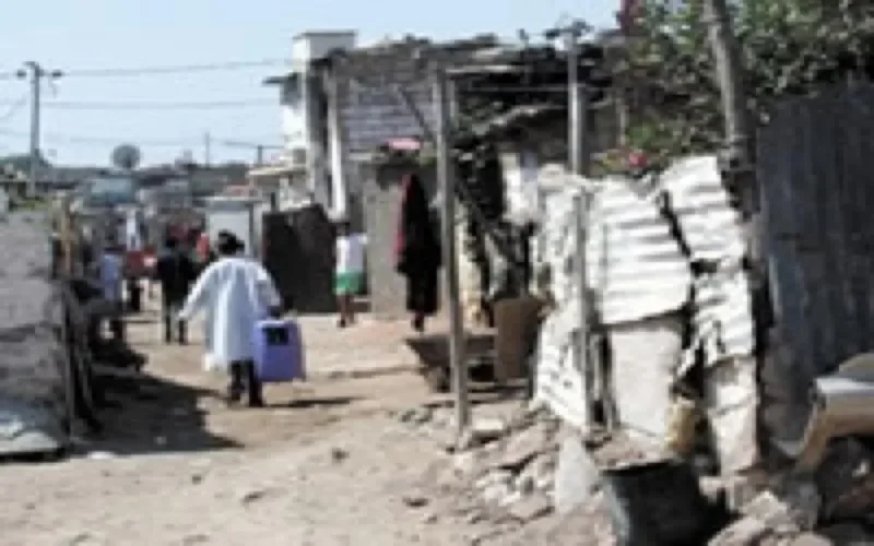 Villes sans bidonvilles pour 2004 : Combattre les constructions illégales