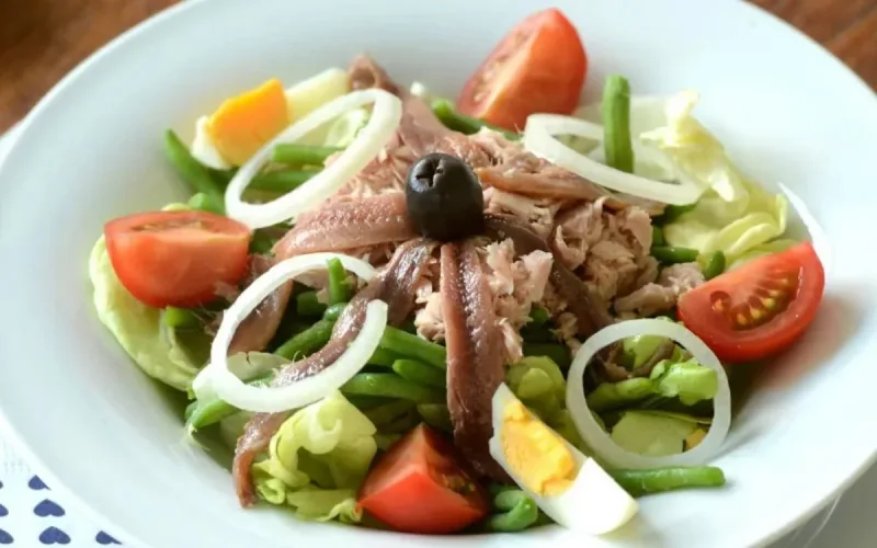 Salade grecque aux anchois