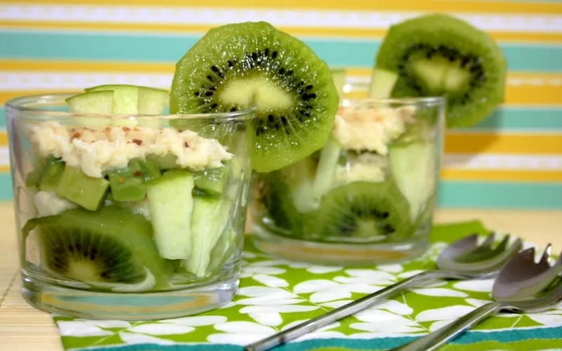 Salade de kiwi et d'avocats