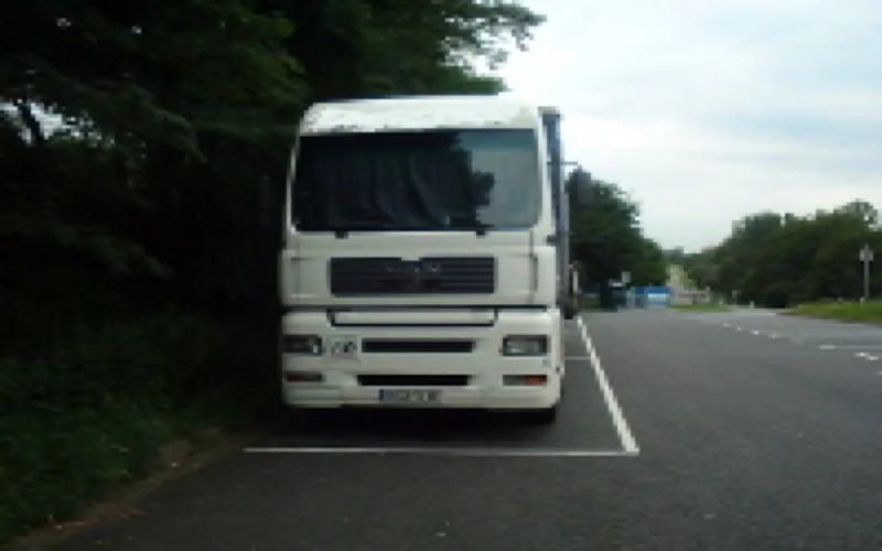 Espagne : deux mineurs marocains retrouvés cachés sur l'essieu d'un camion