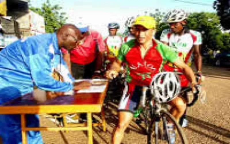 Abdelati Saadoune remporte le 23ème Tour du Faso