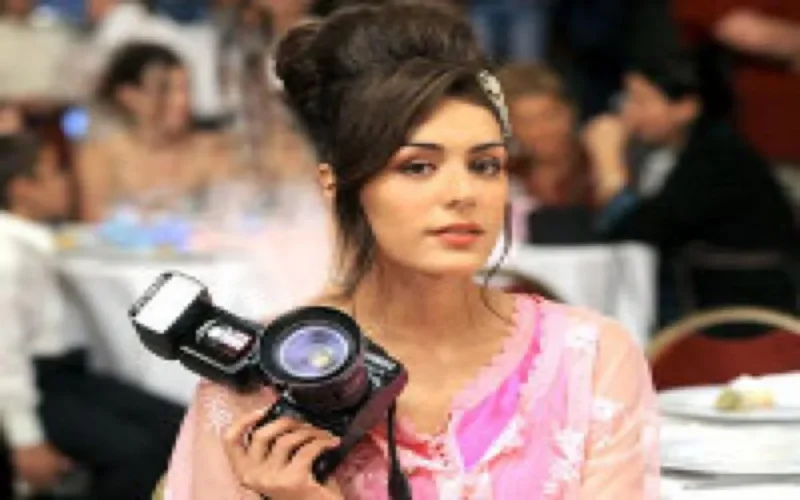 Sofia Essaïdi dans la suite d'Aïcha