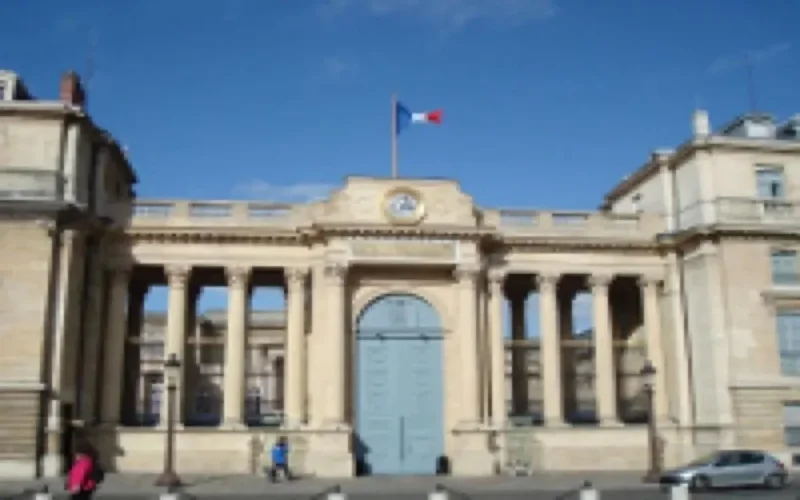 Colloque sur la régionalisation avancée à Paris