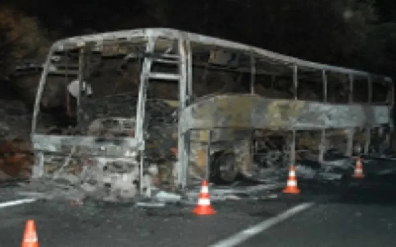 Un autocar prend feu sur l'autoroute Kénitra-Tanger