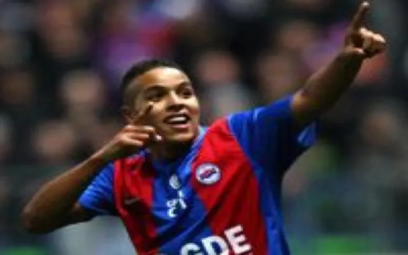 Youssef El-Arabi prolonge à Caen