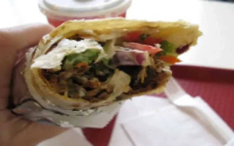 Deux mineurs arrêtés pour avoir mangé pendant le ramadan