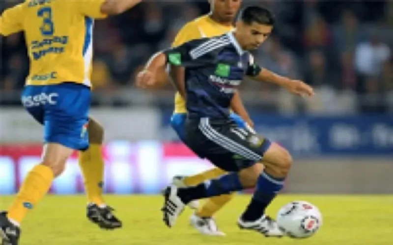 Mbark Boussoufa victime de racisme