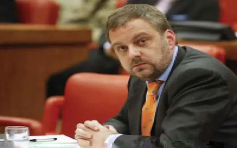 Gustavo Di Aristegui épouse une Marocaine