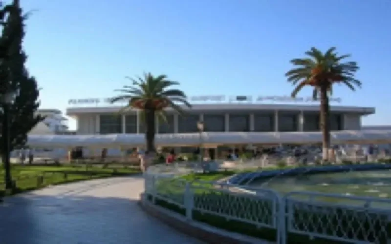 Deux journalistes d'Assahra Al Ousbouiya arrêtés en Algérie