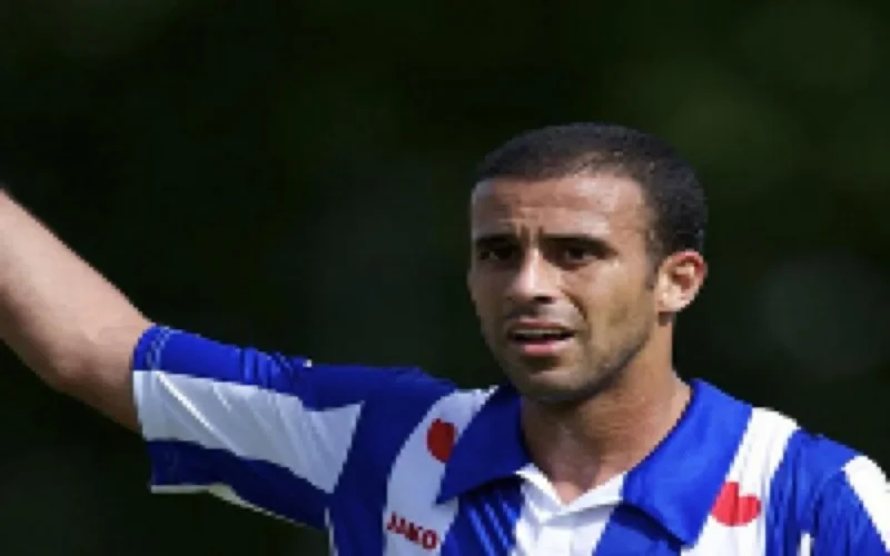 Youssef El-Akchaoui en Angleterre ?