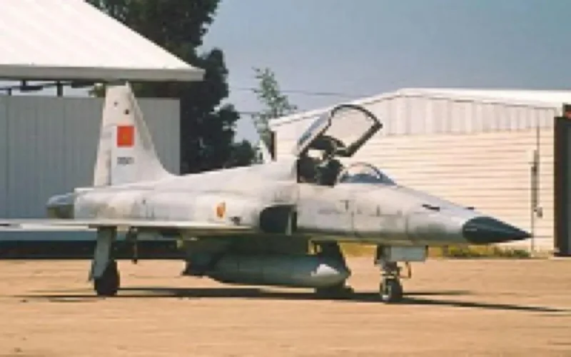 Crash d'un avion de chasse F5 à Meknès