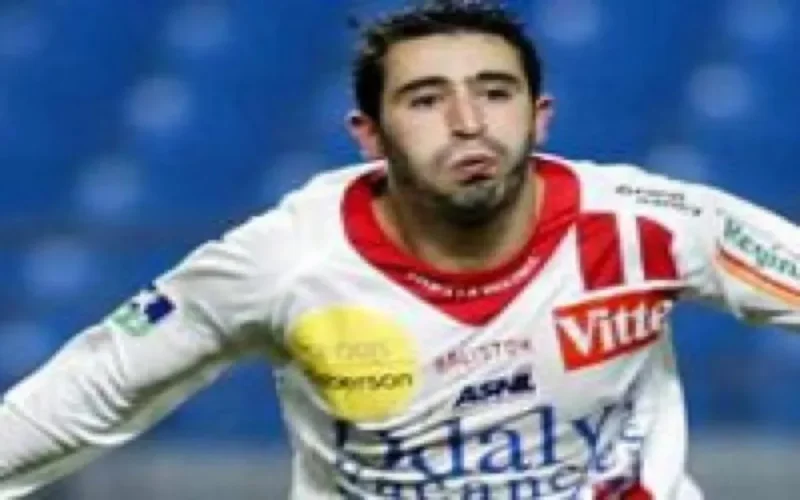 Moncef Zerka rejoint la Grèce