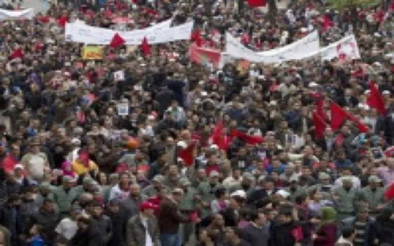 Révolution sociale : réunion de crise autour d'Abbas El Fassi 