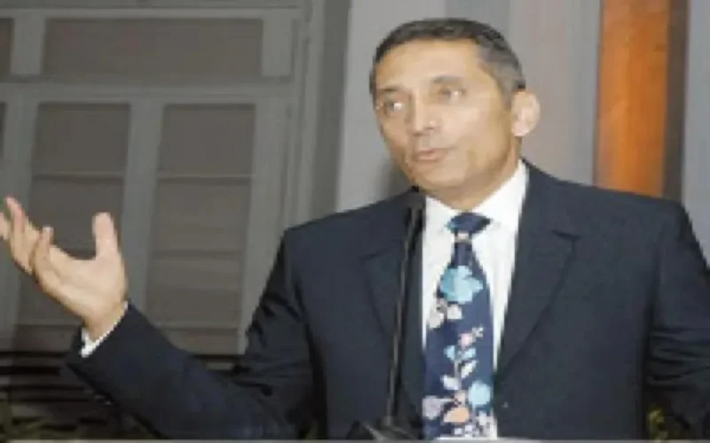 Moulay Hafid Elalamy traine Al Massae en justice