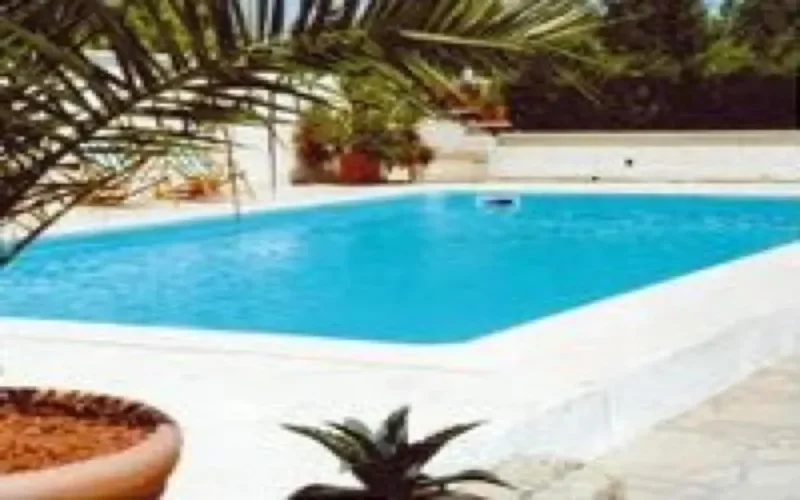 Un bébé mort noyé dans une piscine en Espagne 