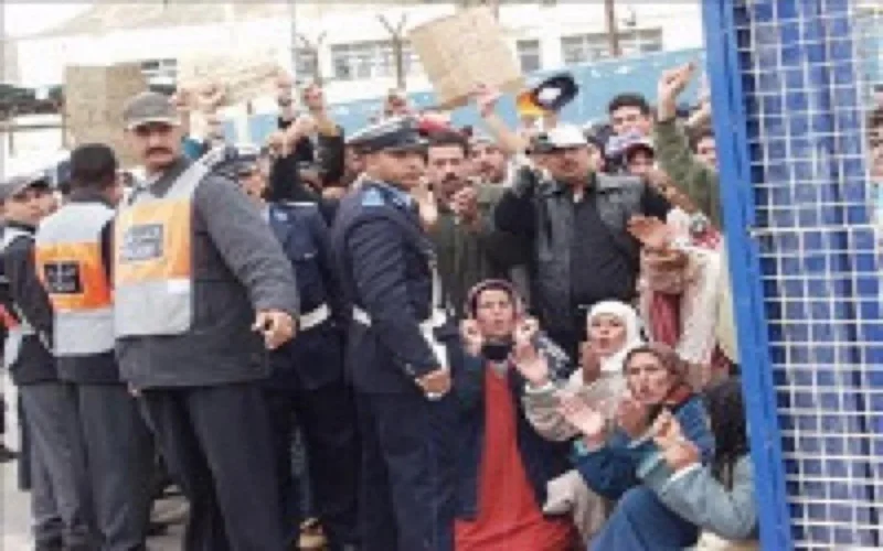 Un Marocain tente de s'immoler à la frontière de Sebta