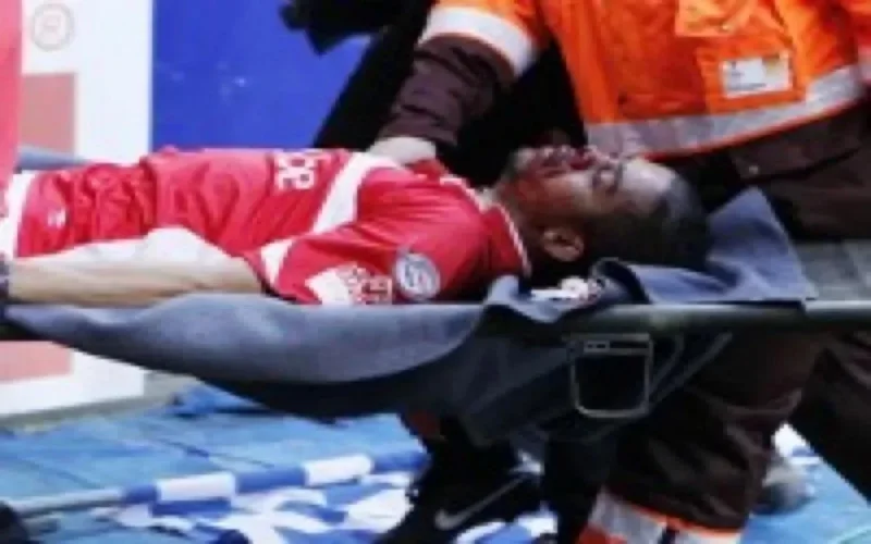 Mehdi Carcela perd connaissance sur le terrain