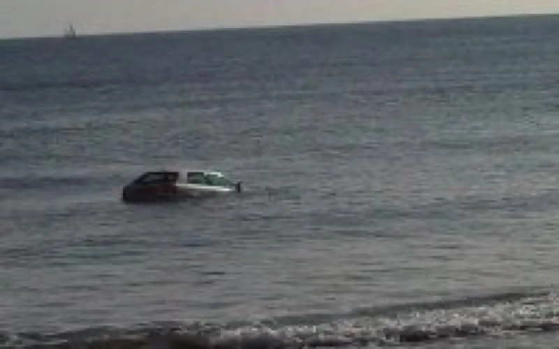 Deux personnes mortes dans la chute d'une voiture au port de Bni Nssar