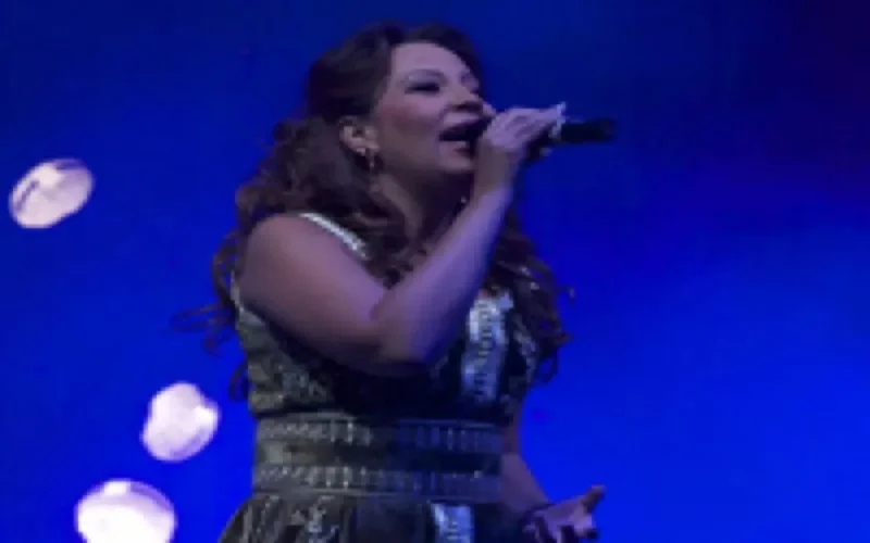 Fatima Zahra Laâroussi s'effondre sur scène à Fès