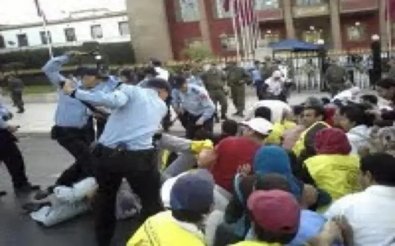 Violents affrontements entre la police et manifestants à Rabat