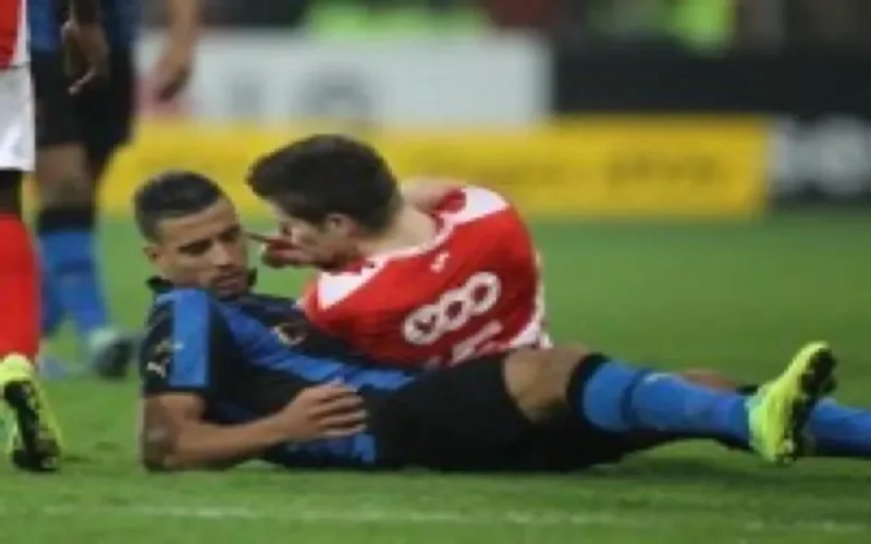 Nabil Dirar mord un joueur du Standard de Liège 