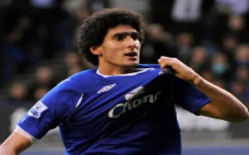 Marouane Fellaini prolonge à Everton