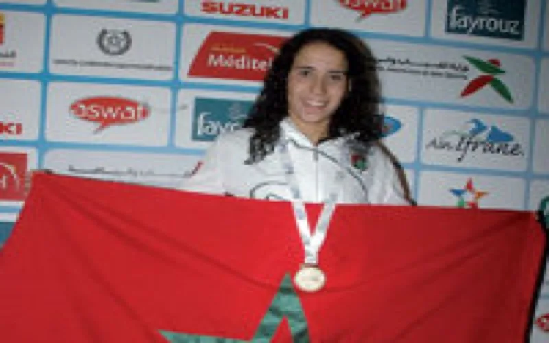 Jeux Panarabes : la nageuse Sara Bakri remporte trois médailles d'or 