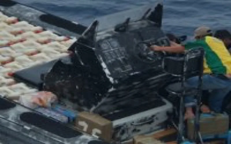 Un go fast intercepté à Nador avec plus de 3 tonnes de drogue