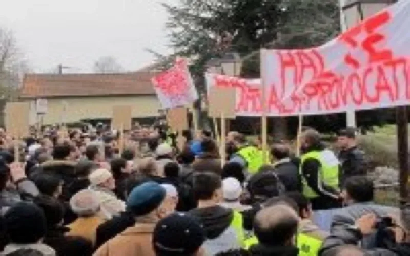 Montfermeil : 2000 musulmans marchent pour une mosquée